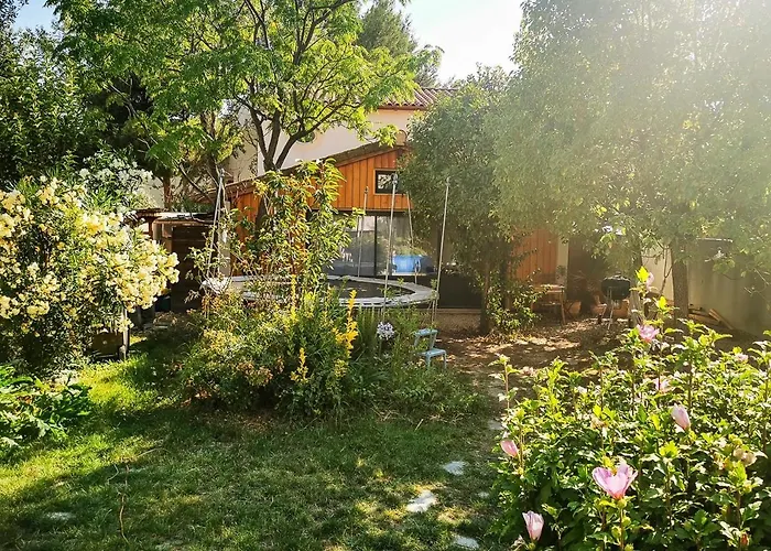 La Au Fond Du Jardin בקתה